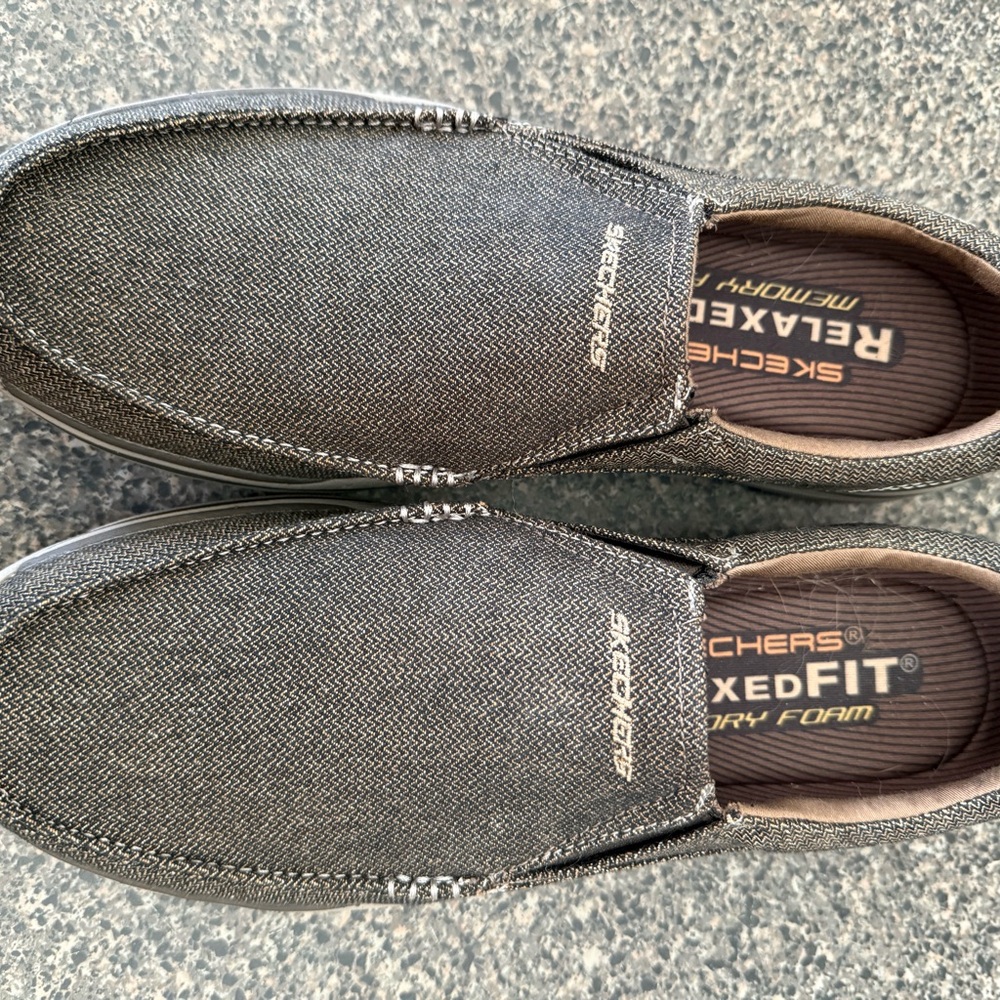 Skechers Men's Slip-On Loafers in Charcoal Gray